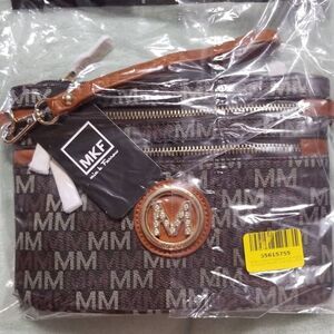 Mia K Farrow Crossbody